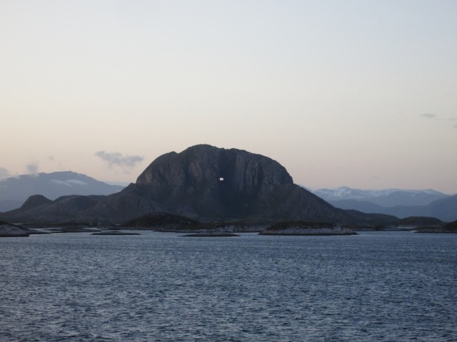 Hurtigruten_2015-06-20_00-04